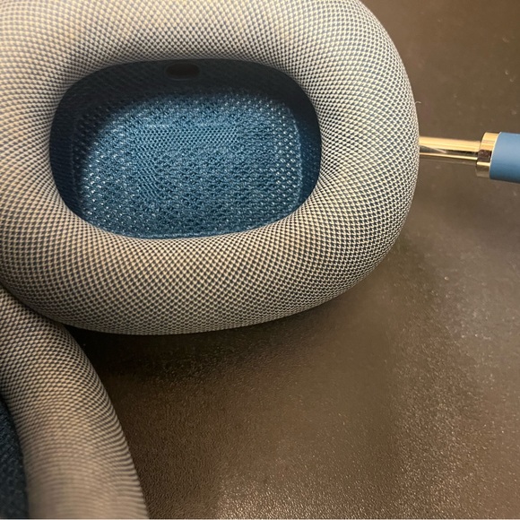 Apple AirPods Pro Max (Blue and Silver) Over-Ear Headphones - Picture 2 of 3